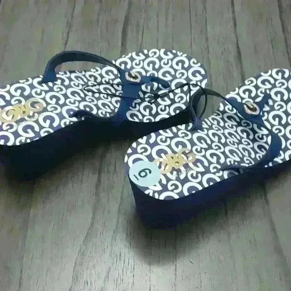 Women's GBG sandals.  Sz 6. NWT. - Picture 4 of 4